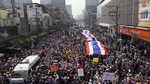 Thai protestors block early voting stations - ảnh 1